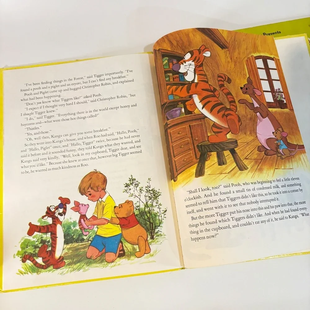 Vtg Disney Winnie the Pooh Golden Books Meets Tigger A Tight Squeeze Set of 2 - Picture 3 of 5